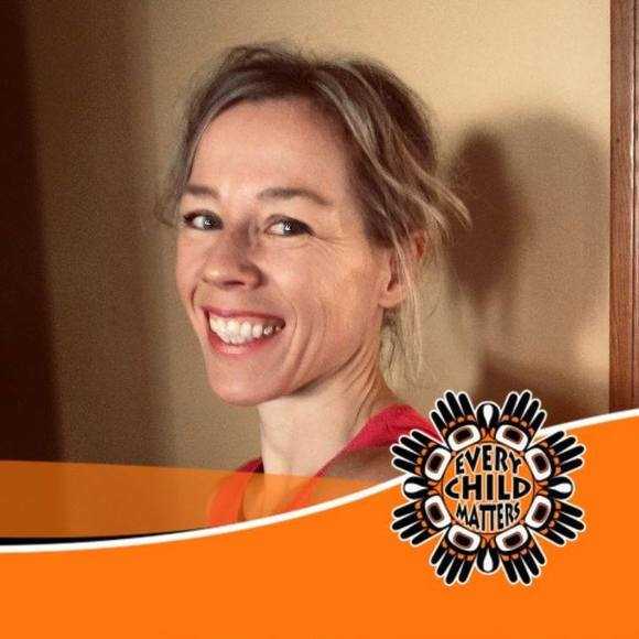 Meet your Posher, Jen - Picture 1 of 1